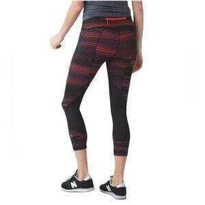 Lululemon Run Times Short‎ Black Red Stripe Capri Leggings Size 4